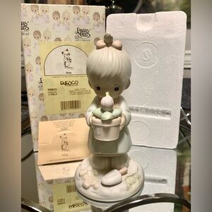 Precious Moments “May” Figurine•Calendar Girls Series•1987•Girl with Flower Pot